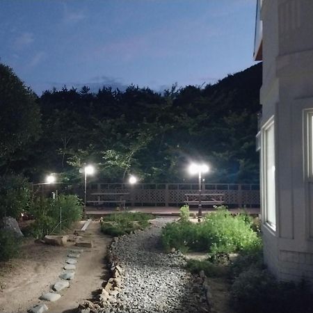 White House Hotel นัมแฮ ภายนอก รูปภาพ